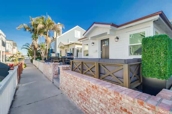 MB-807-BREEZBAY-INV - Image 1